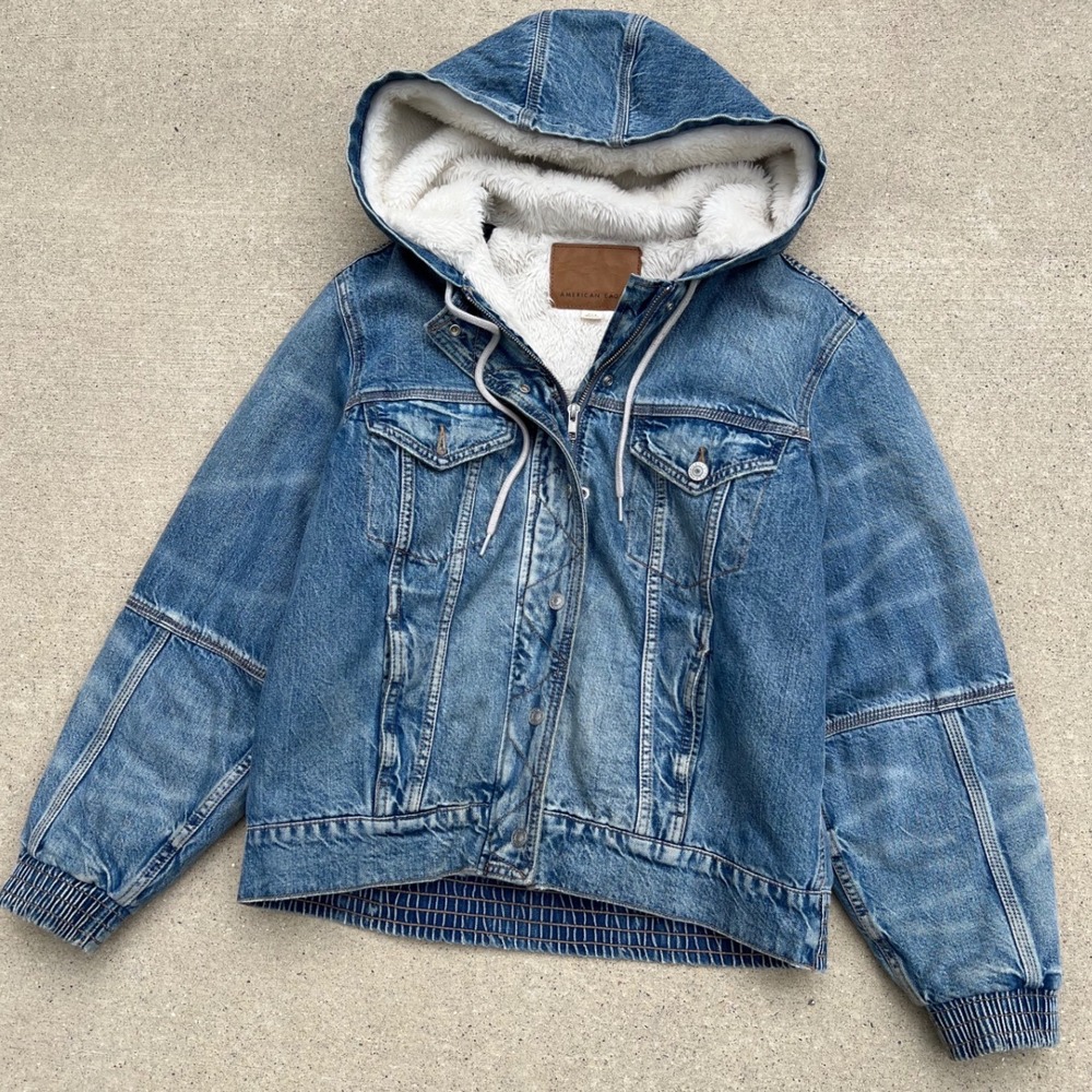 American Eagle Denim Jacket Womens Medium Sherpa Lined Hooded Blue Jean Bomber